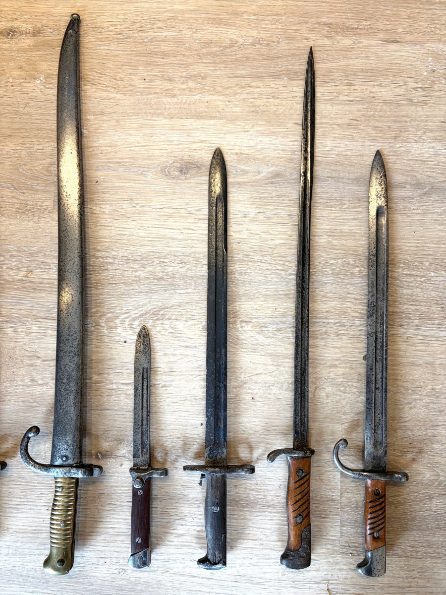 Set Of 9 Antique Bayonets-photo-2