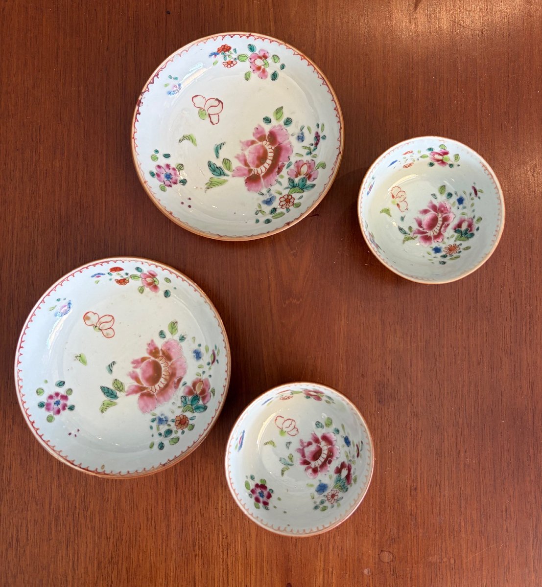 Pair Of 18th-century Chinese Bowls And Their Saucers-photo-3