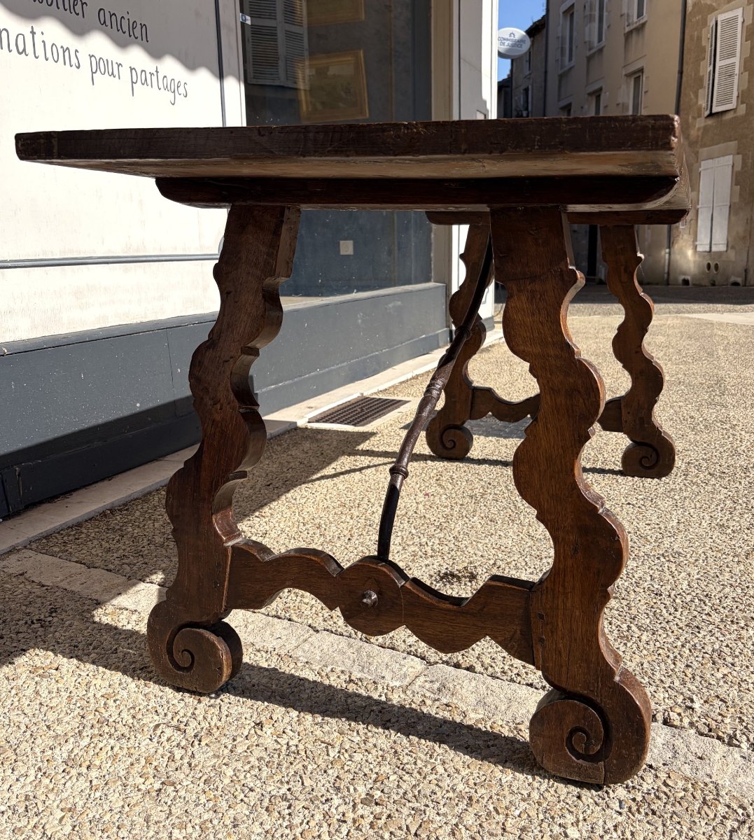 Table espagnole XVIIIeme en noyer-photo-3