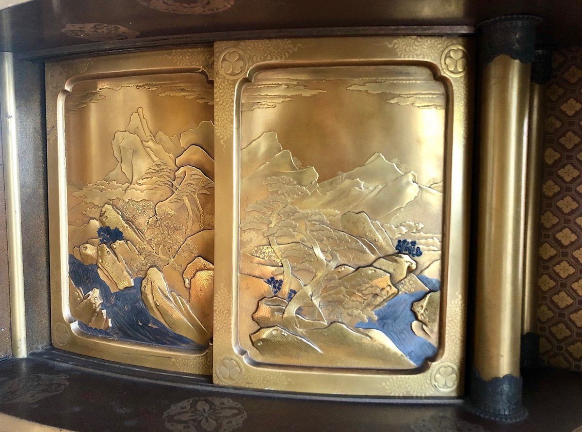 Japanese Cabinet In Lacquer Gold XIX-photo-3