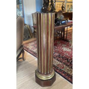 Haute colonne en acajou et cannelures laiton