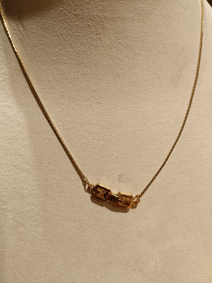 Givenchy - Chain And Medallion -photo-6