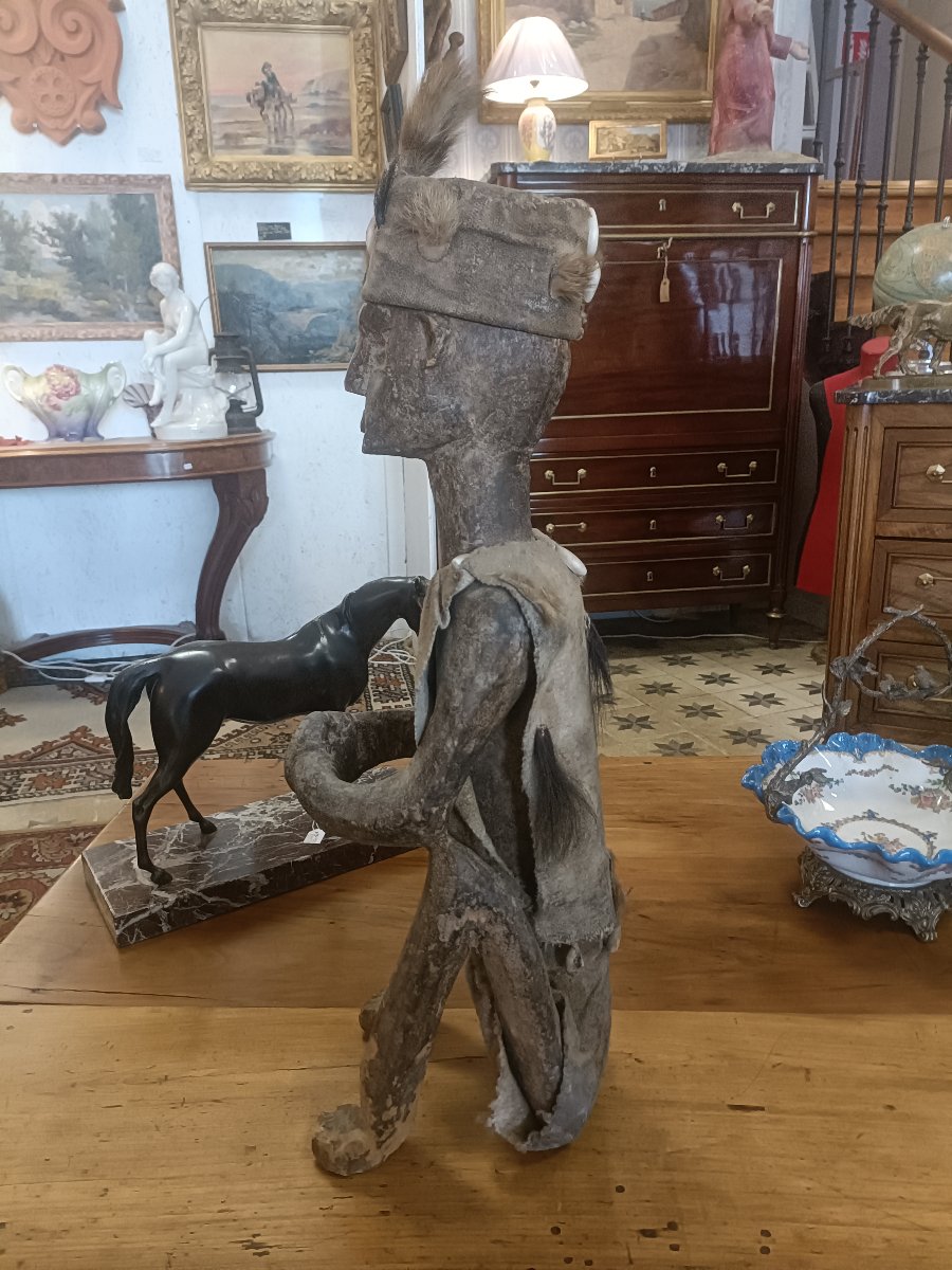 Afrique de l'Ouest? Statue d'homme-photo-3