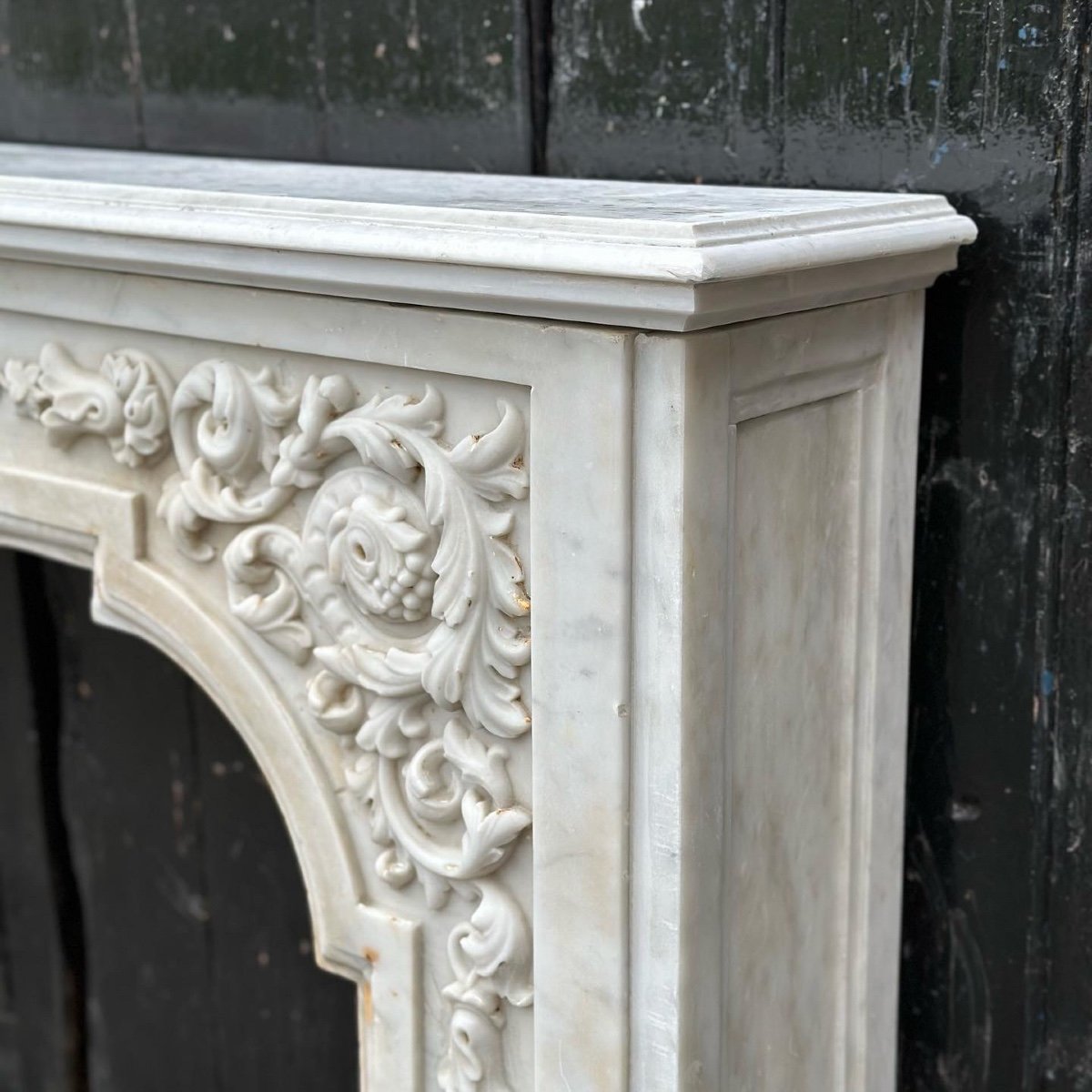 White Carrara Marble Fireplace Circa 1880-photo-2