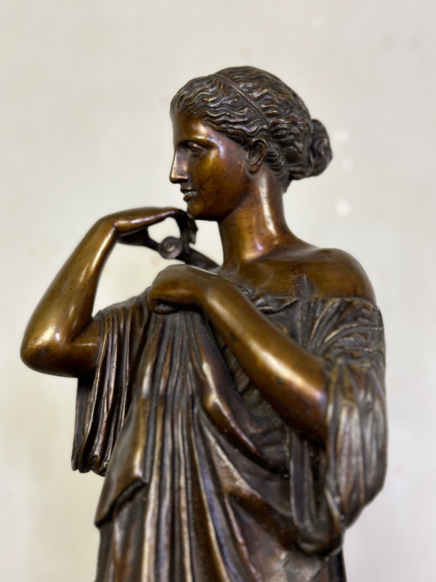 Diane De Gabies, Large Bronze After The Antique Medal Patina-photo-7