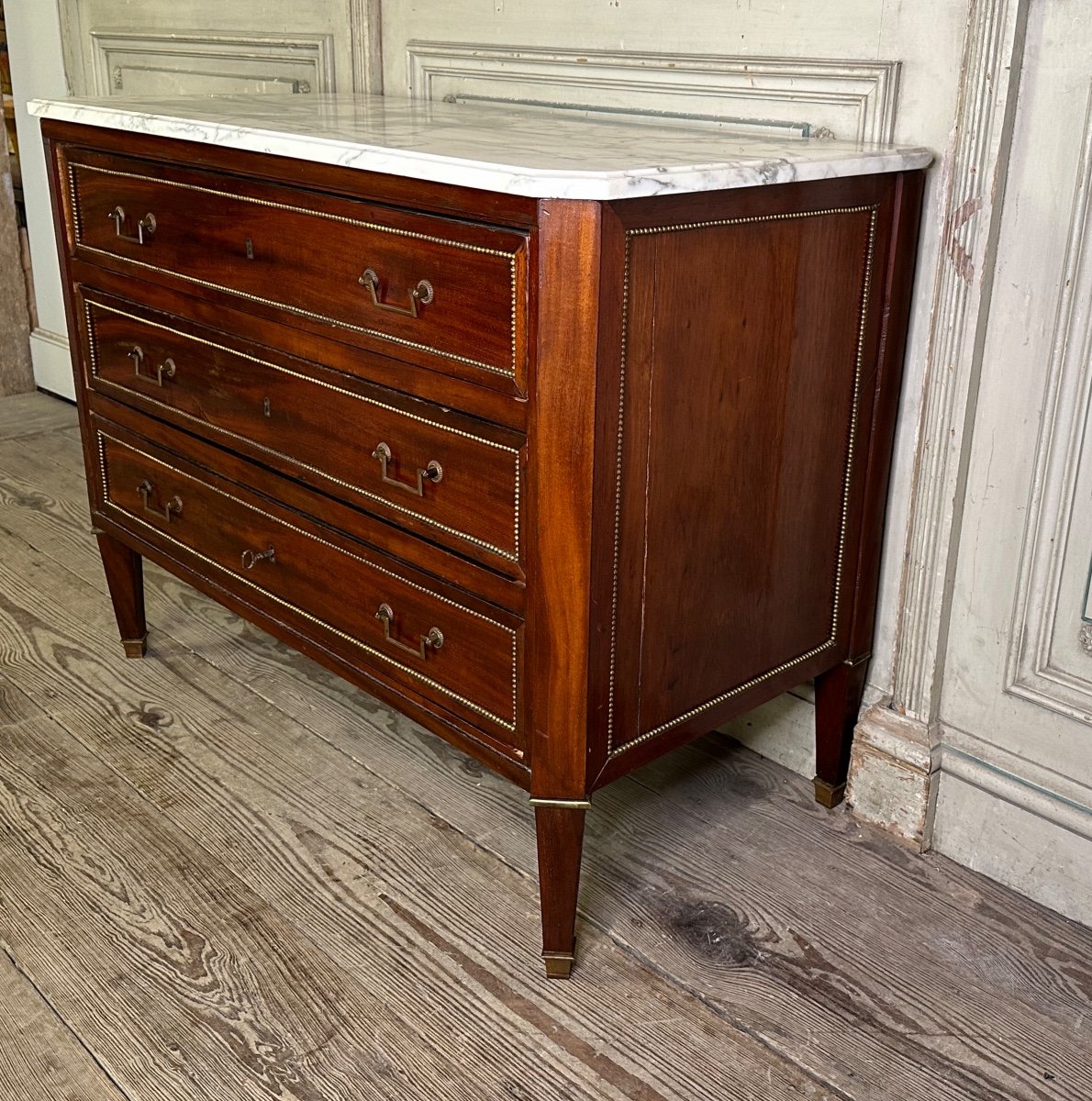 Louis XVI Commode In Mahogany And Beaded Brass, Arabescato Marble, Eighteenth Century-photo-3