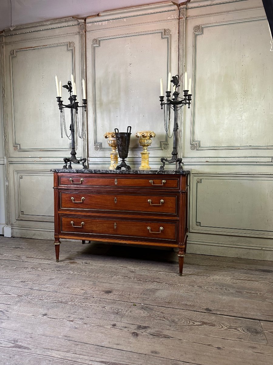 Commode Louis XVI En Acajou De Trois Couleurs, XVIIIème Siècle -photo-1
