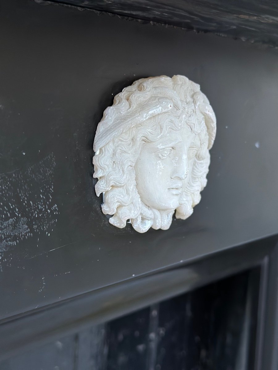 Belgian Black Marble Fireplace And Statuary White Mascarons, 19th Century-photo-2