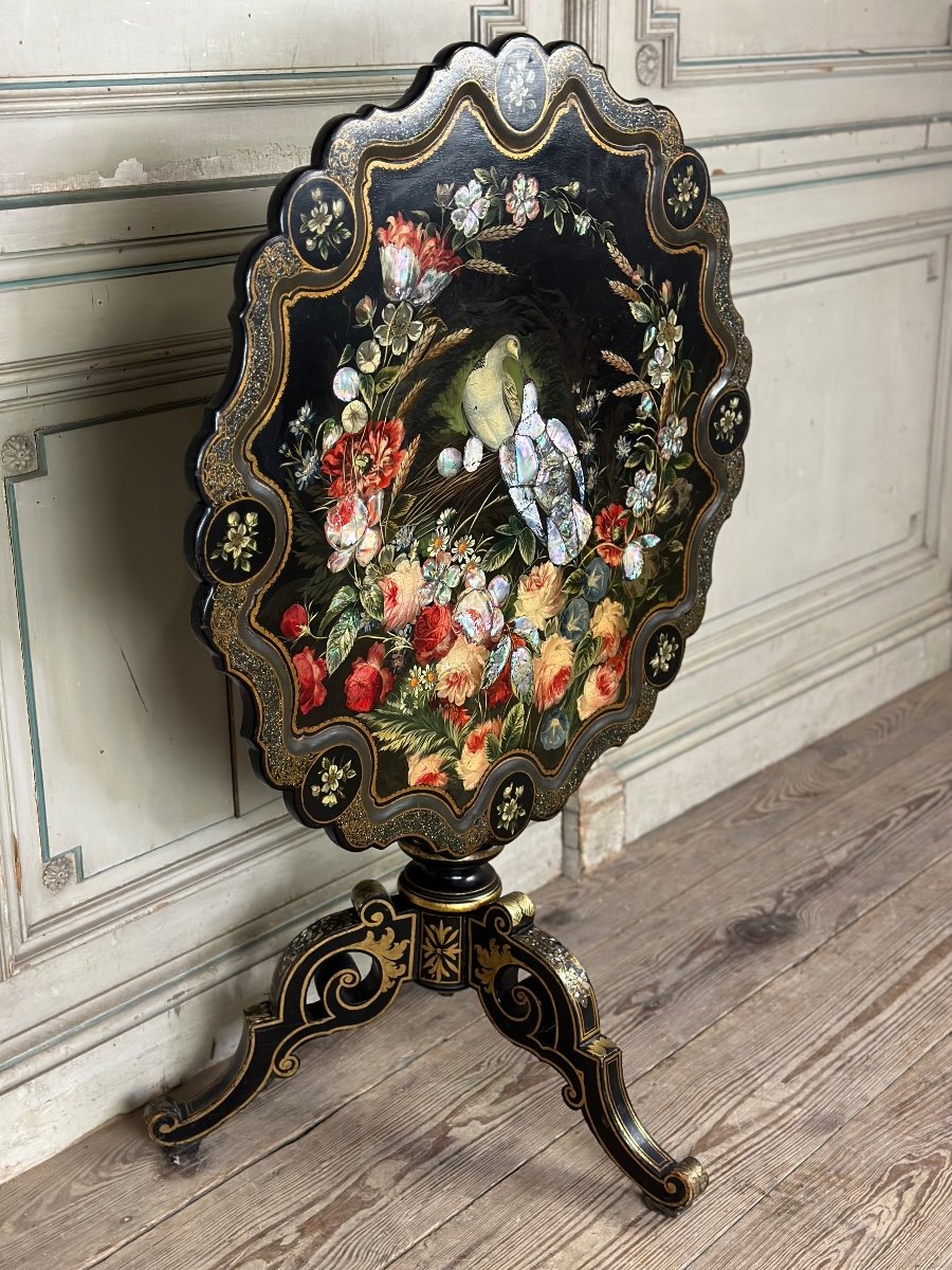 Napoleon III Pedestal Table, Tilting Top In Blackened Wood,  Decor Of Flowers And Birds-photo-2