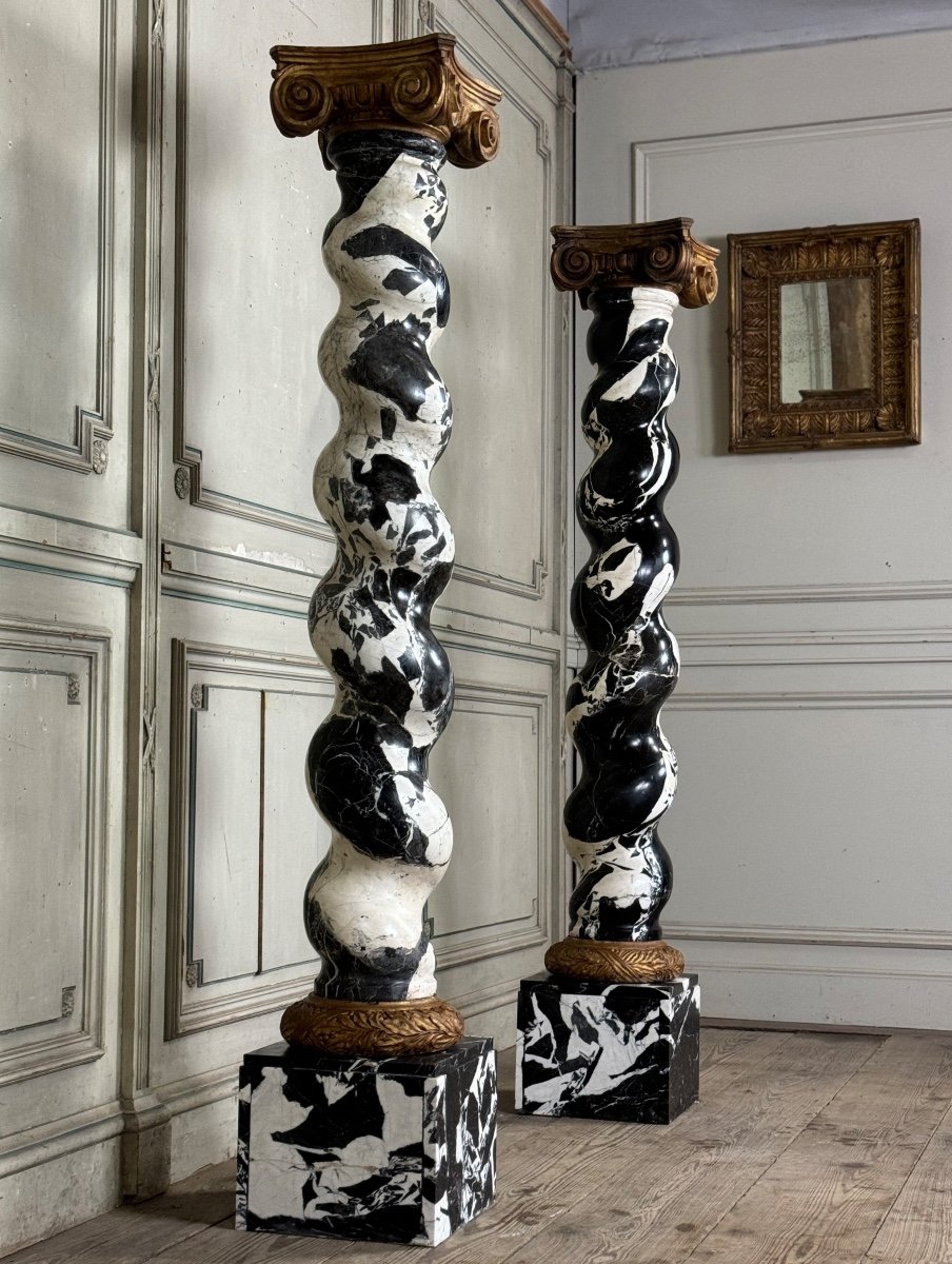 Pair Of Twisted Columns In Large Antique Marble, 19th Century-photo-2