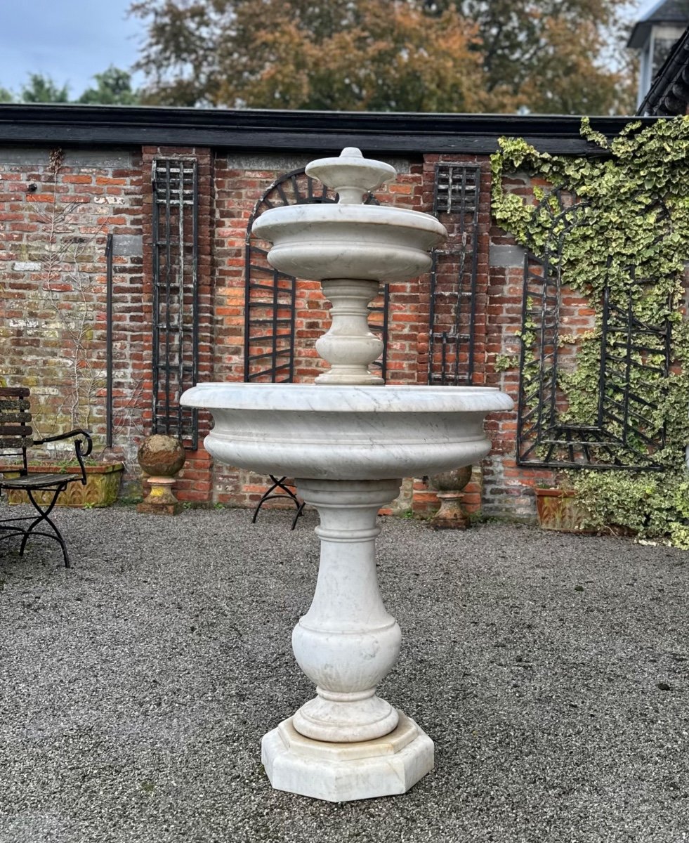 Fontaine En Marbre De Carrare, Vers 1880 