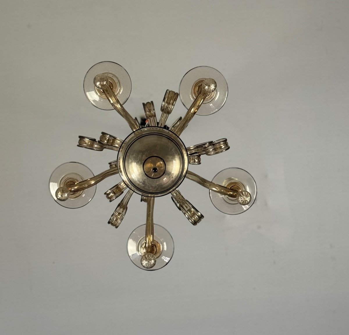 Venetian Chandelier In Mordore Murano Glass Highlighted With Black Lining, Circa 1950-photo-3