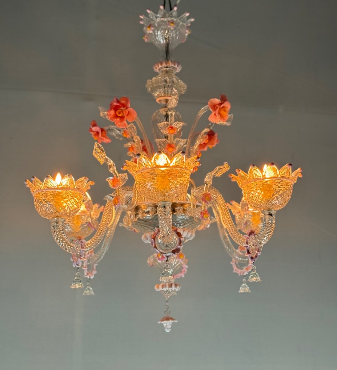 Lustre Vénitien En Verre De Murano Incolore Et Rose, 6 Bras De Lumière Vers 1940