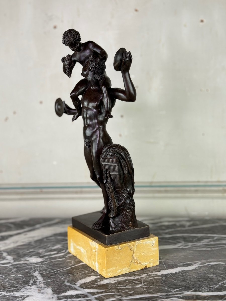 Dionysos Sur Les épaules D’un Satyre, Bronze D’après L’antique Sur Socle Jaune De Sienne-photo-1