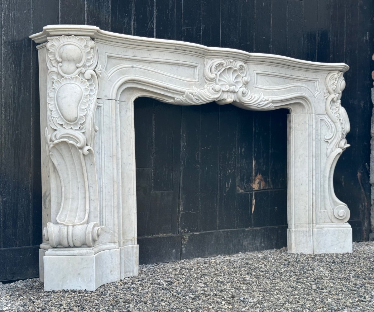 Impressionnante Cheminée De Style Louis XV En Marbre De Carrare Vers 1880