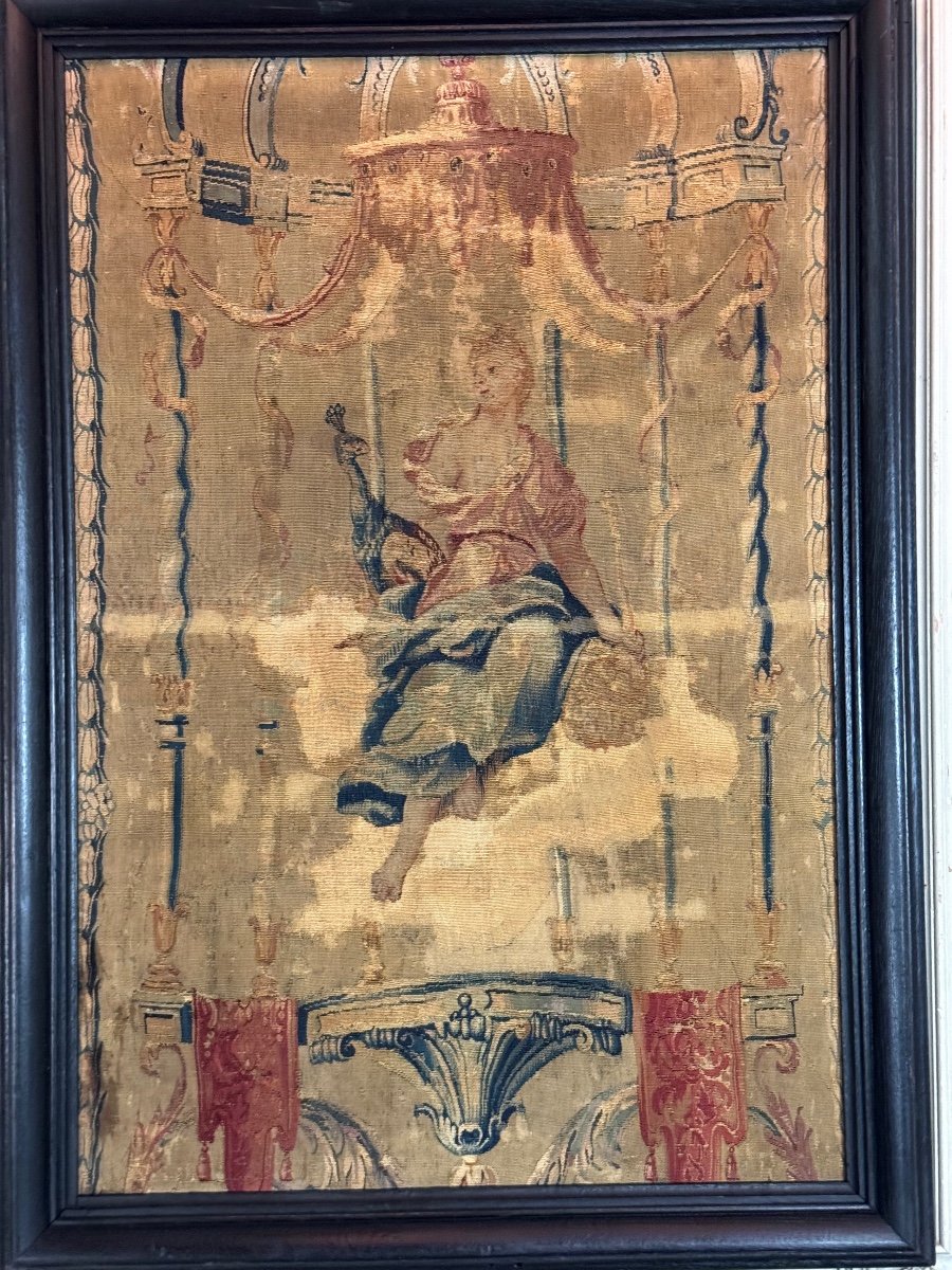 Tapisserie En Laine Et Soie, Jeune Femme Sous Un Dais, XVIIIème Siècle -photo-1