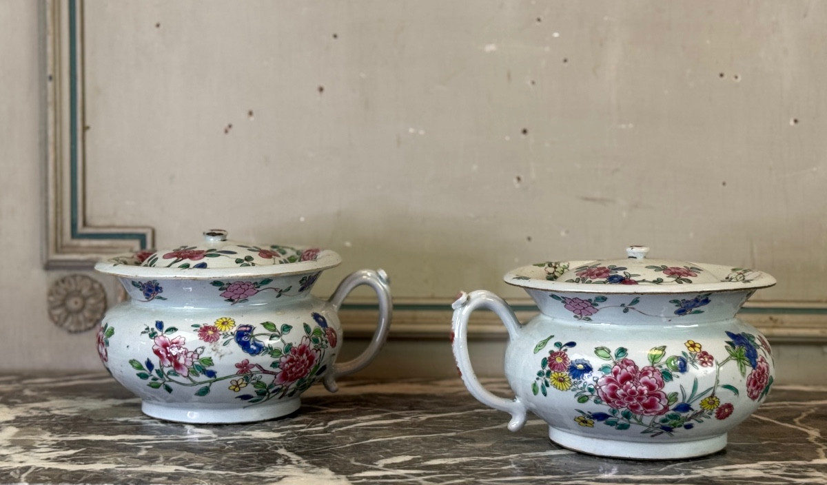 Paire De Pots De Chambres , Porcelaine De Chine Famille Rose, Qianlong, XVIIIéme siècle 
