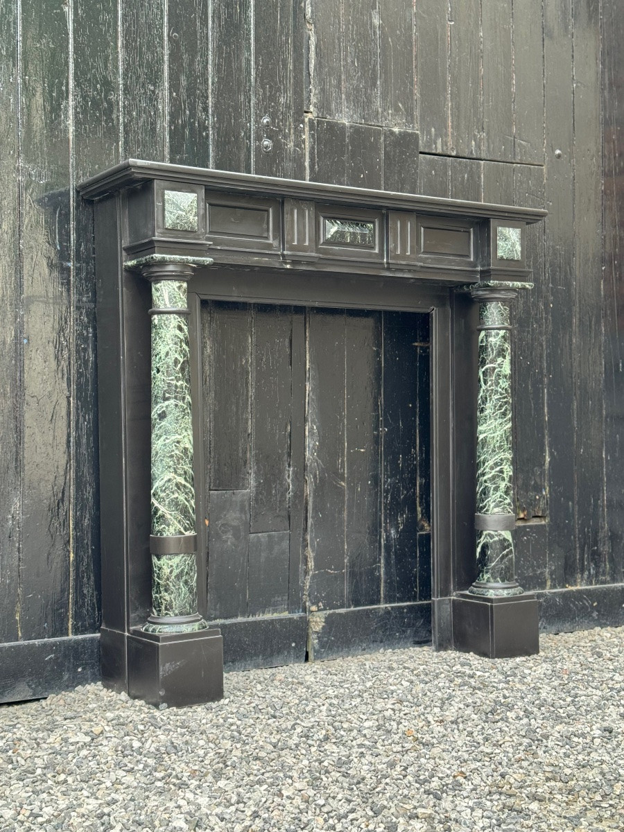 Cheminée Napoléon III en marbre noir de Belgique et vert antique, vers 1880-photo-4
