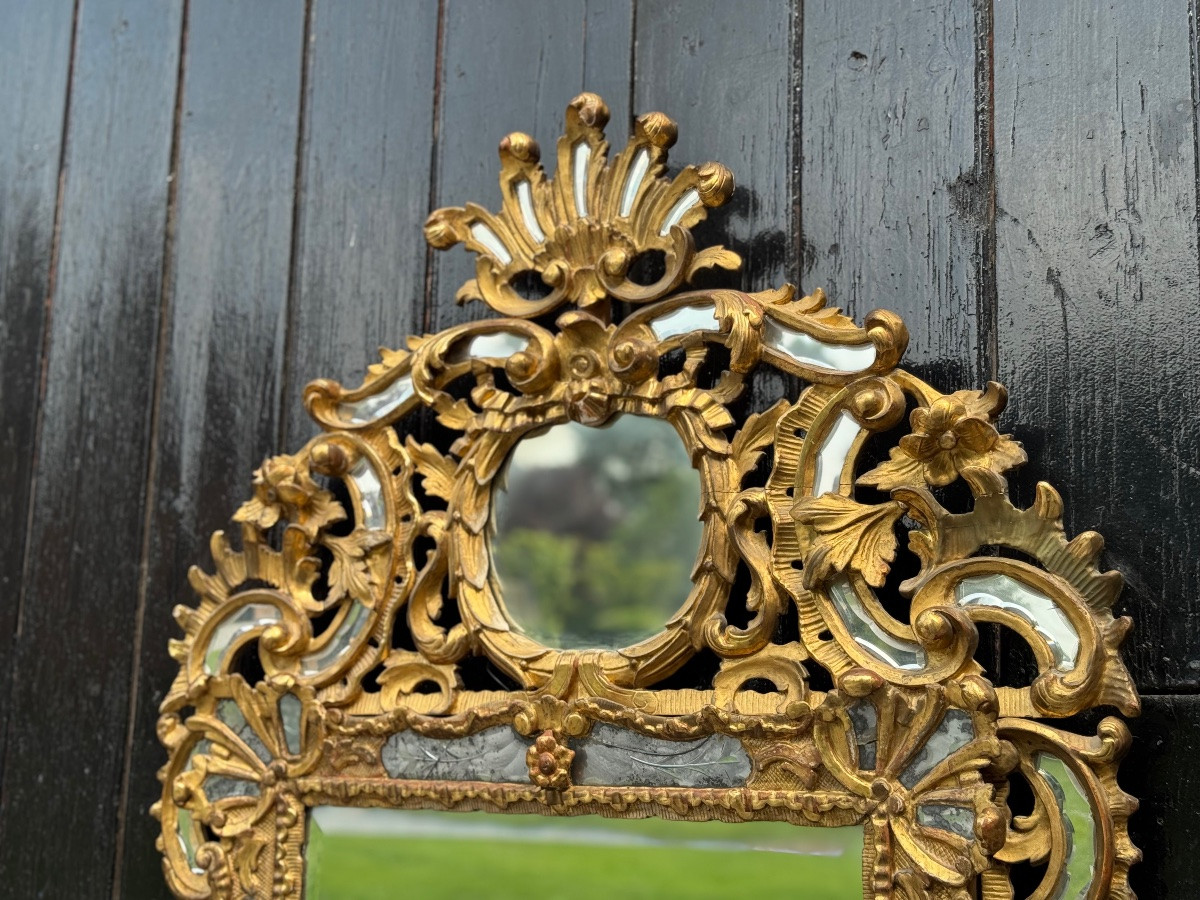 Miroir a parecloses de style Louis XV en bois doré , début XIXème, Empire Austro-Hongrois-photo-3
