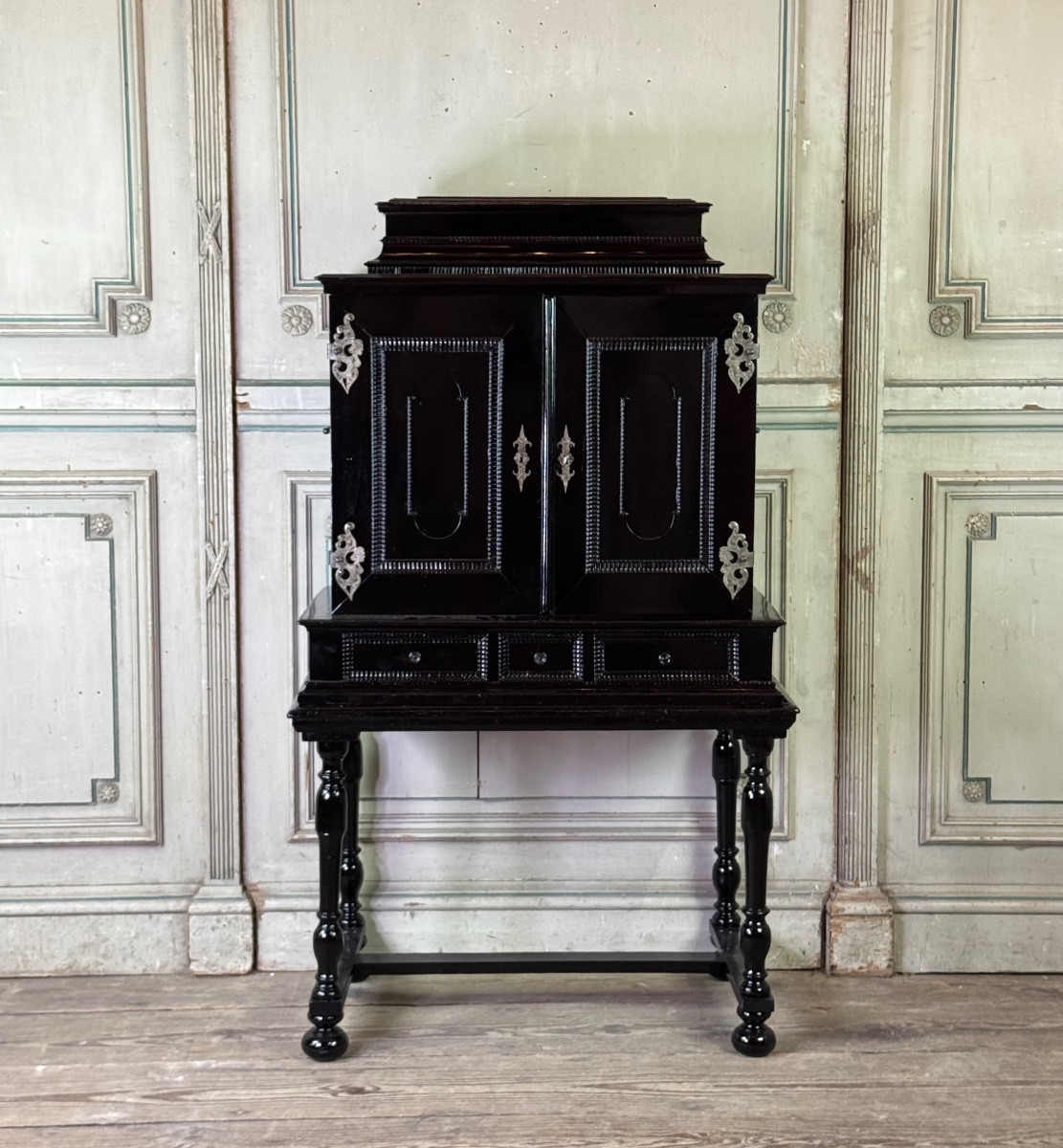 Antwerp Cabinet, Ebony And Blackened Wood, 17th Century -photo-1