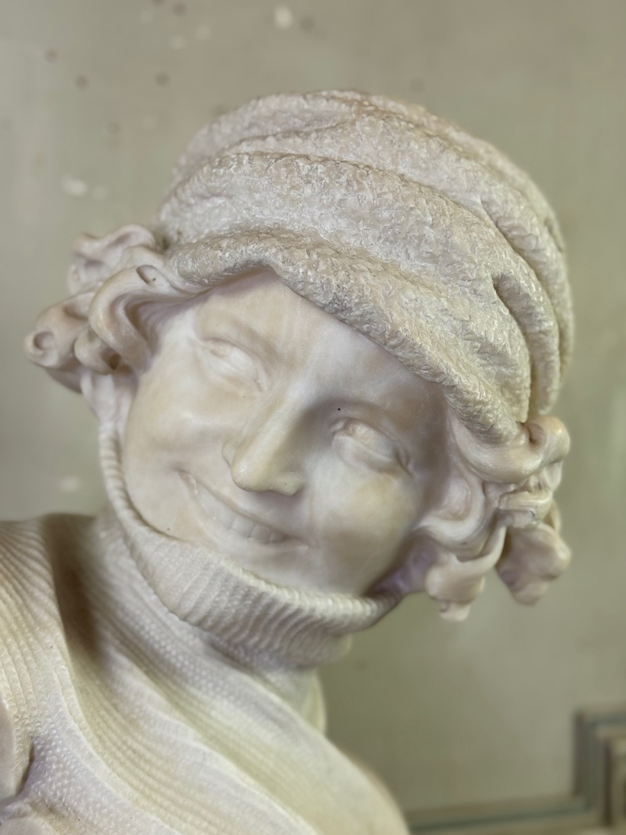 Buste en albâtre d’une jeune fille au col roulé, signature Caloni, Italie vers 1900 -photo-1