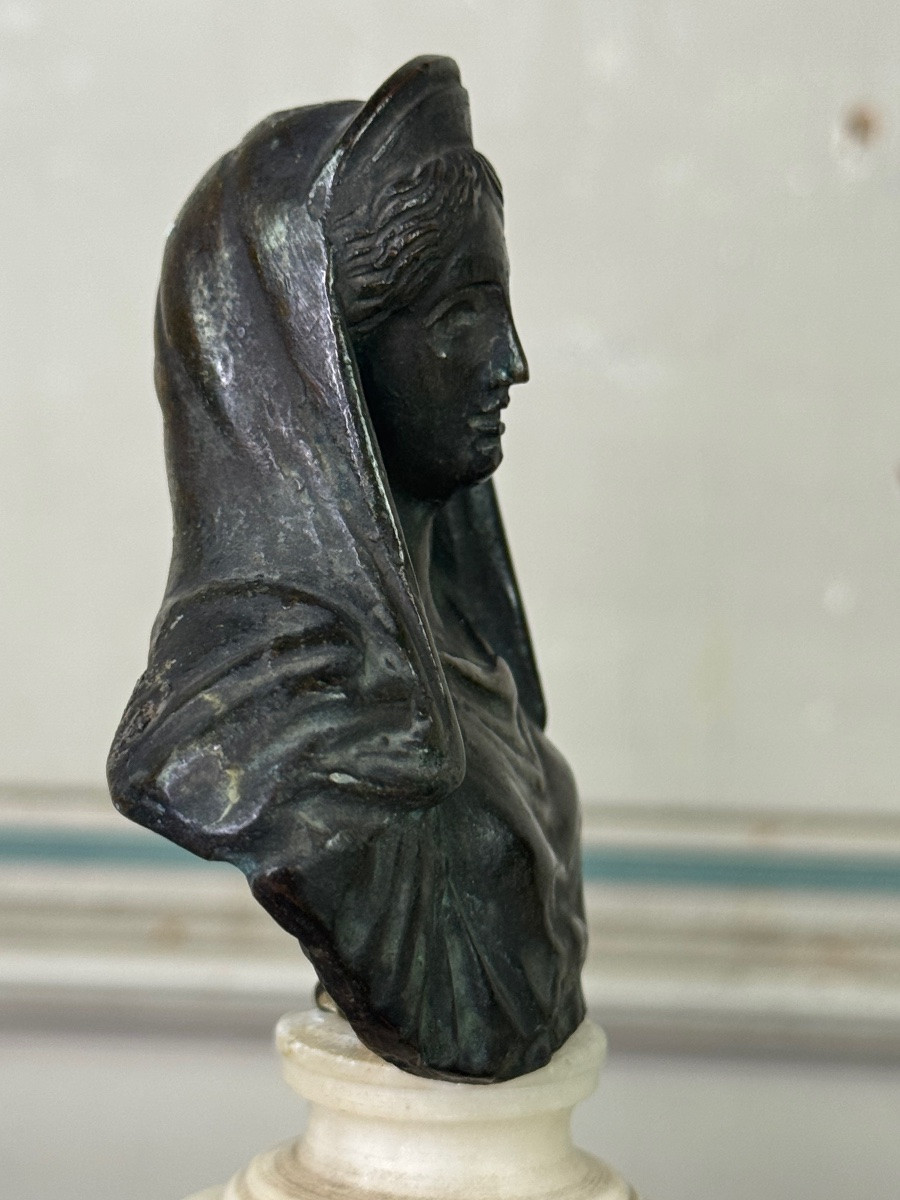 Deux bustes en bronze dans le goût de l’Antique, XVIIIéme siècle-photo-2