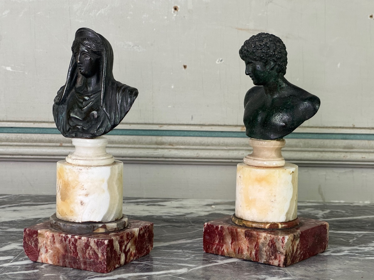 Deux bustes en bronze dans le goût de l’Antique, XVIIIéme siècle