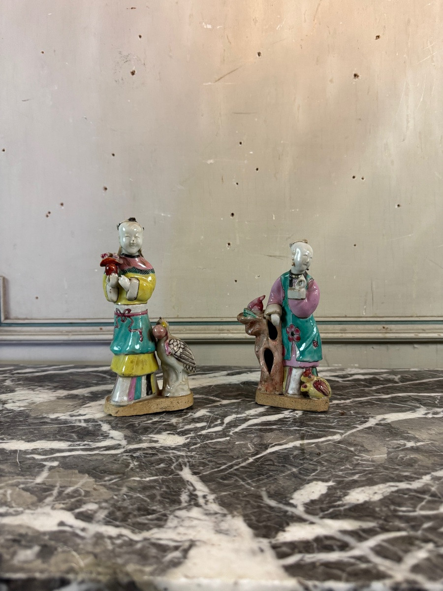 Deux personnages en porcelaine de Chine polychrome, XVIIIème siècle-photo-3