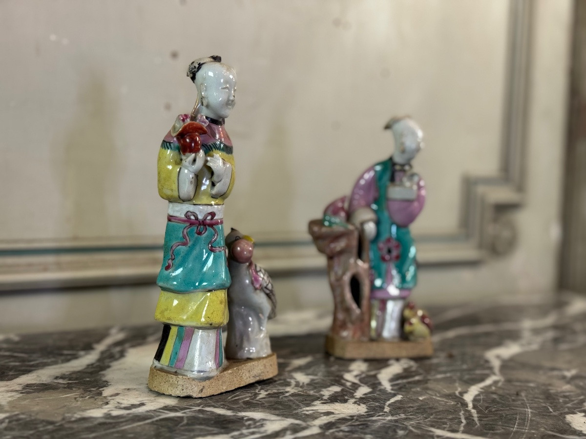 Deux personnages en porcelaine de Chine polychrome, XVIIIème siècle-photo-4