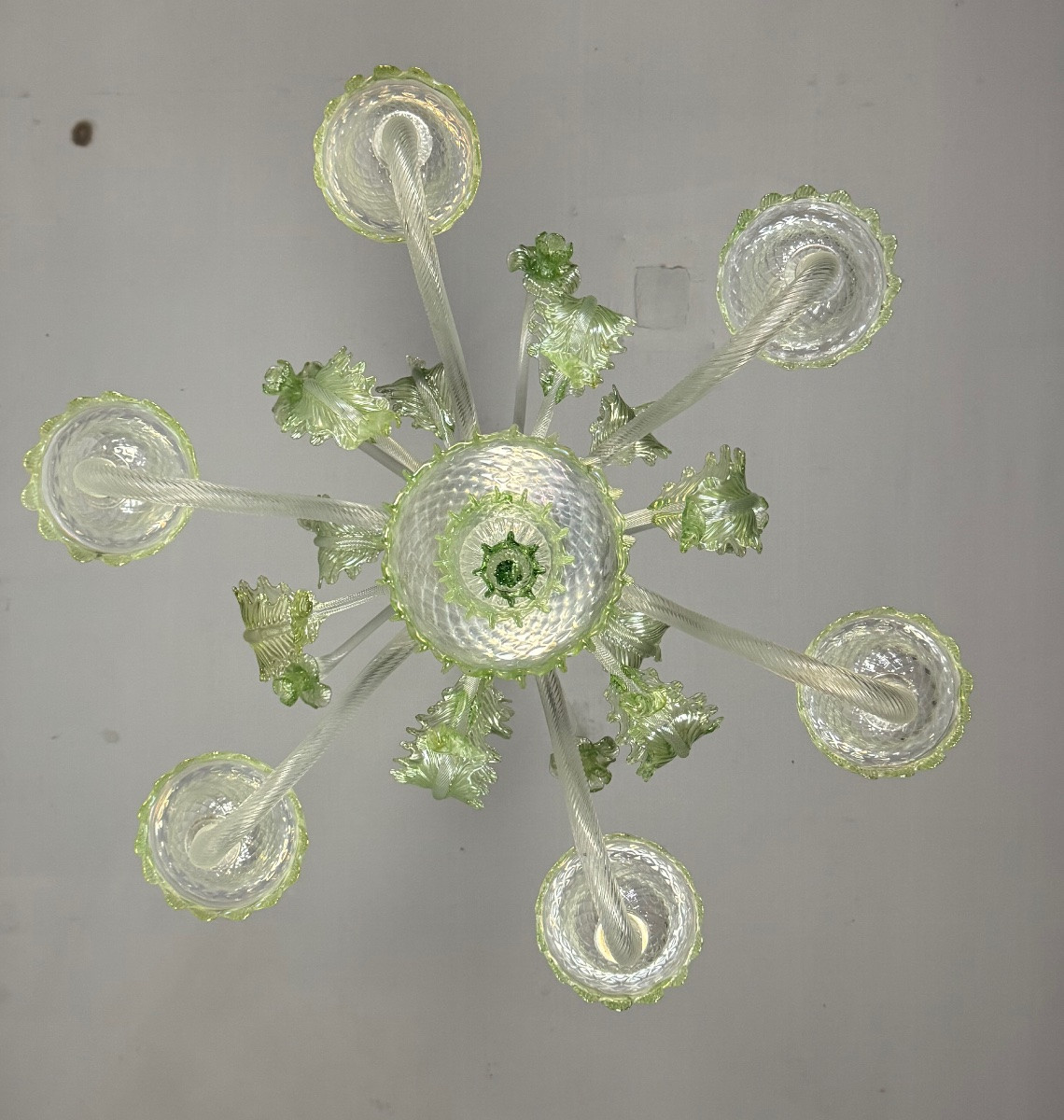 Lustre vénitien en verre de Murano incolore et vert, 6 bras de lumière vers 1940-photo-3