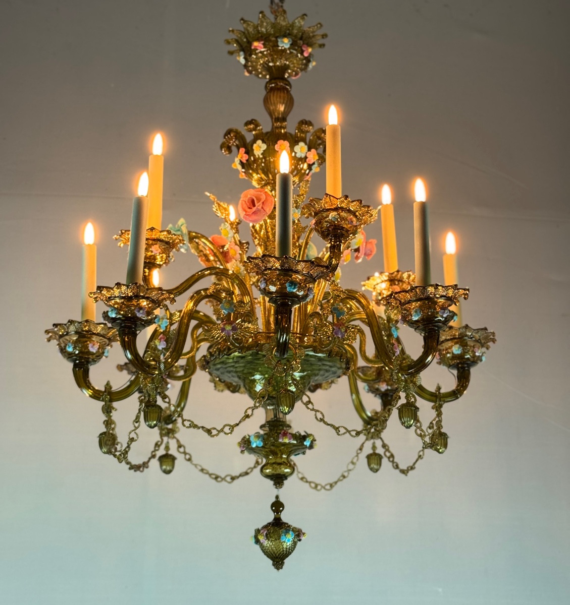 Venetian Chandelier In Multi-colored Murano Glass With A Green Dominant Color, 12 Light Arms, Circa 1880