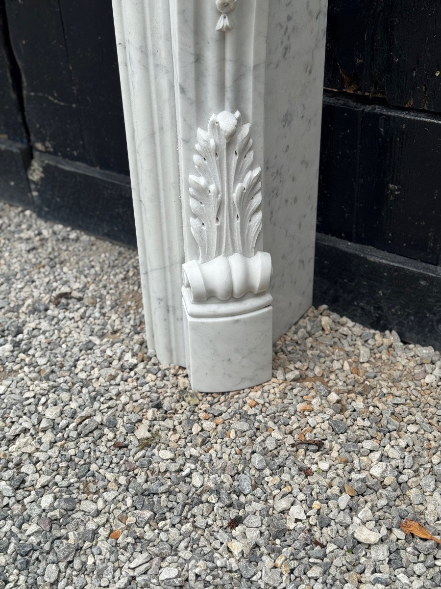 Cheminée de style Louis XV en marbre de Carrare vers 1980-photo-5