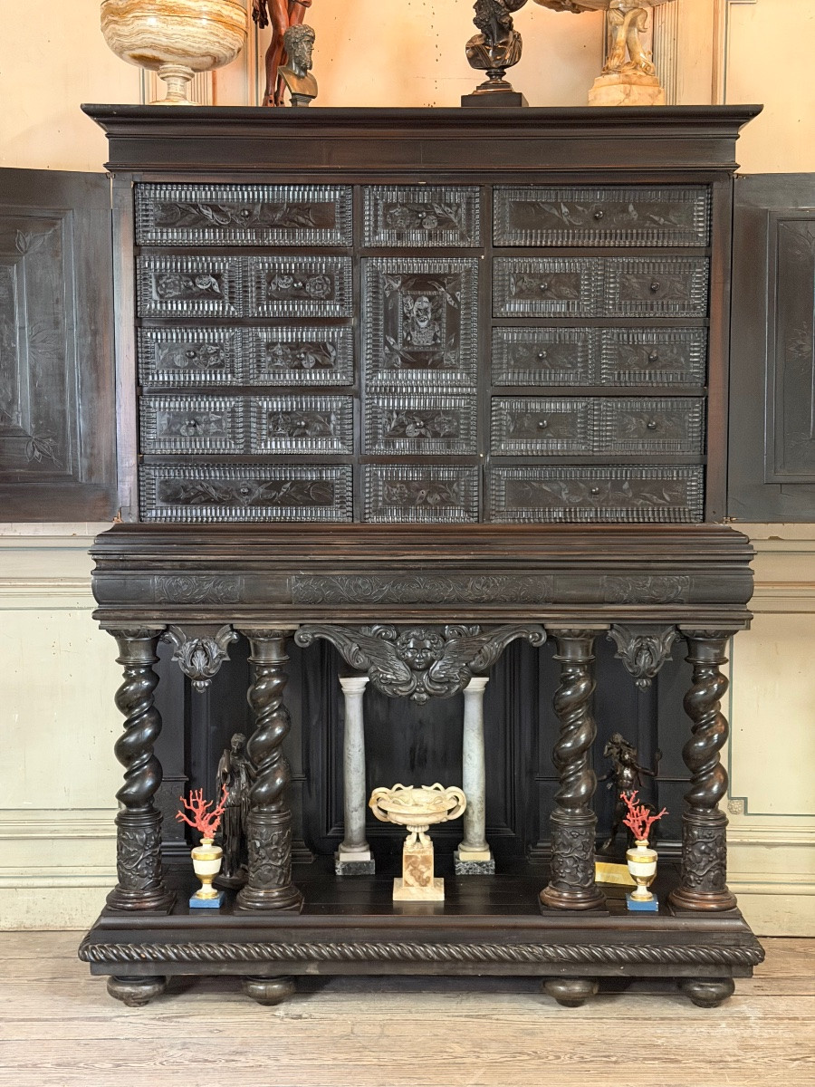 Grand cabinet Louis XIII en placage d’ébène, XVIIème siècle -photo-3