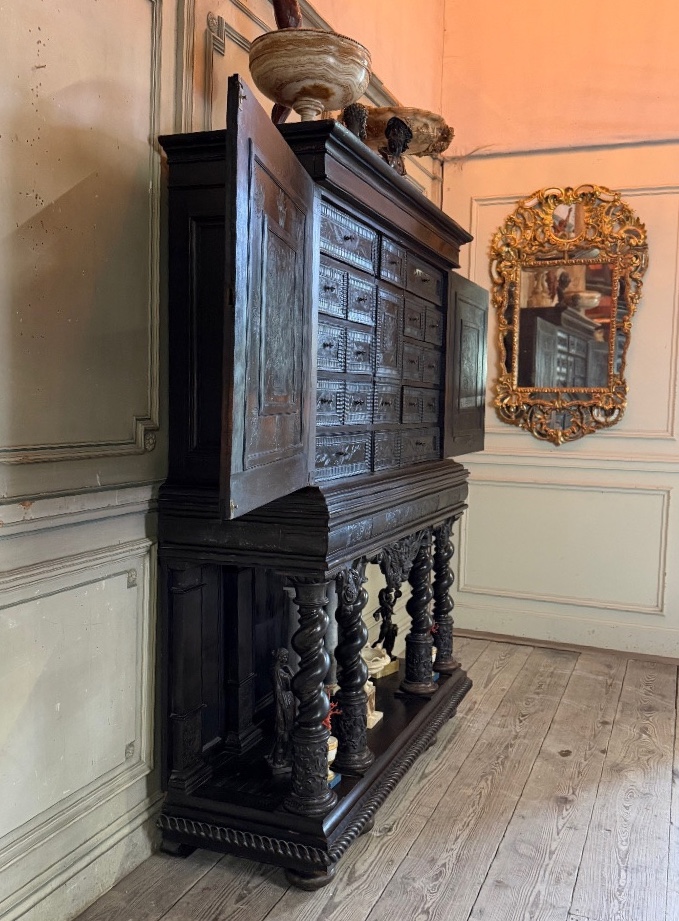 Grand cabinet Louis XIII en placage d’ébène, XVIIème siècle -photo-5