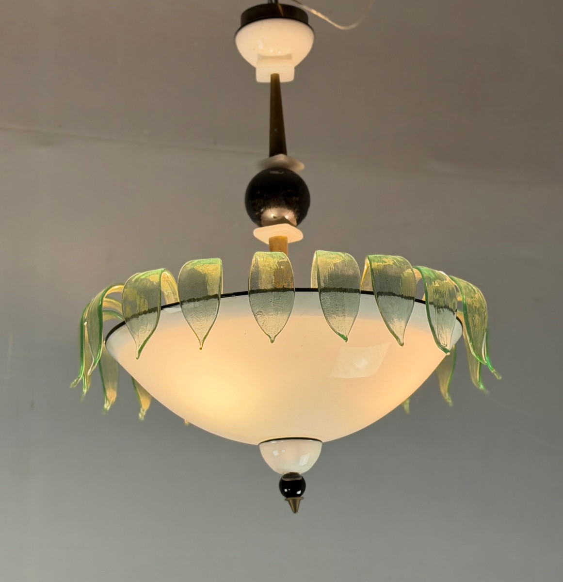 Venetian Chandelier In White, Black And Green Murano Glass Dusted With Gold, Circa 1980 -photo-3