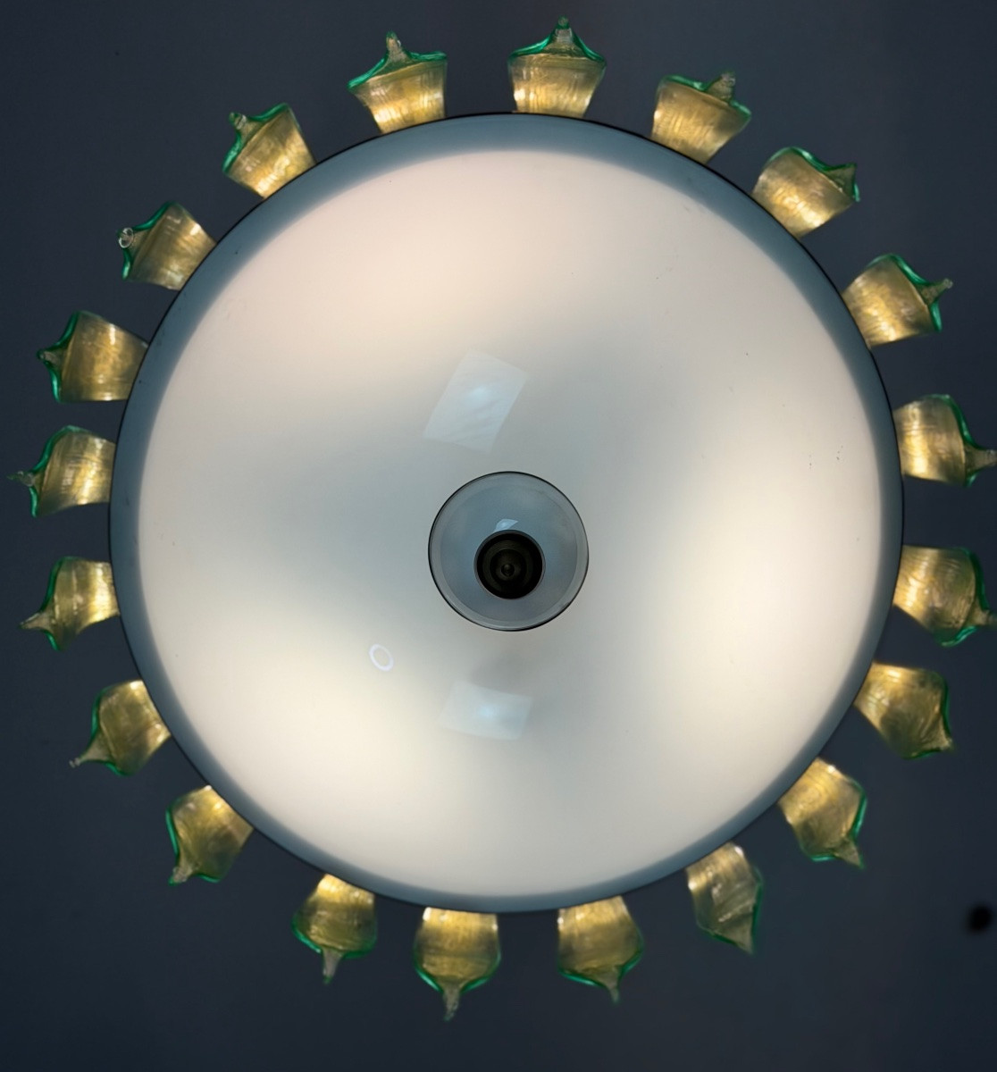 Venetian Chandelier In White, Black And Green Murano Glass Dusted With Gold, Circa 1980 -photo-4