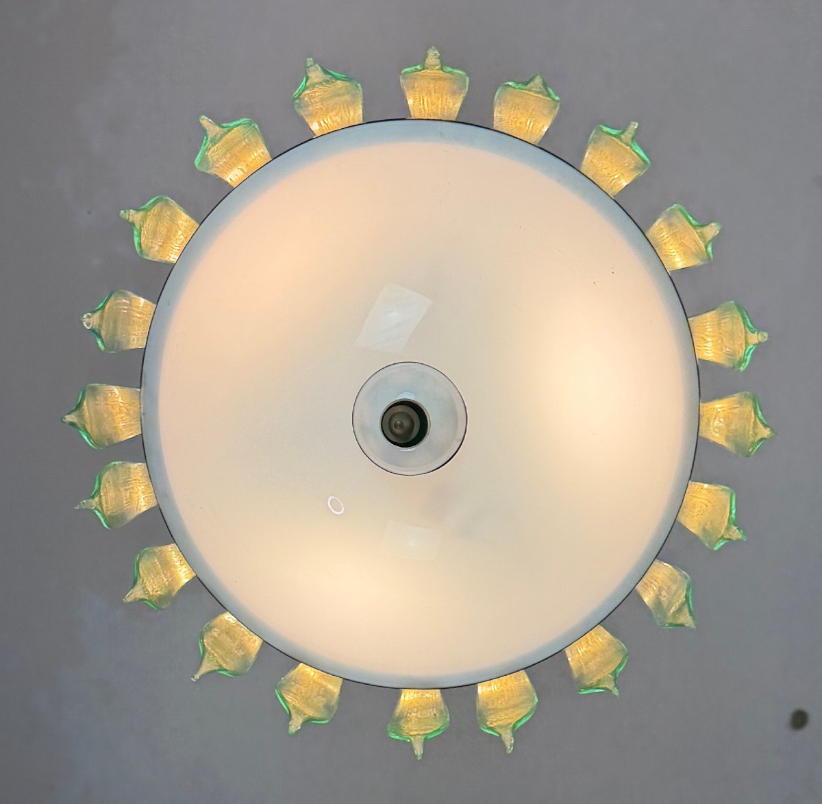 Venetian Chandelier In White, Black And Green Murano Glass Dusted With Gold, Circa 1980 -photo-3