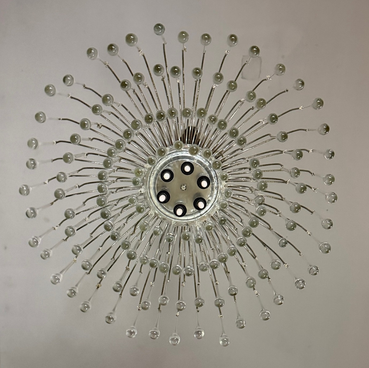 Paire de grands lustres garnis de gouttes en verre, structures métal chromé, Italie vers 1960-photo-4