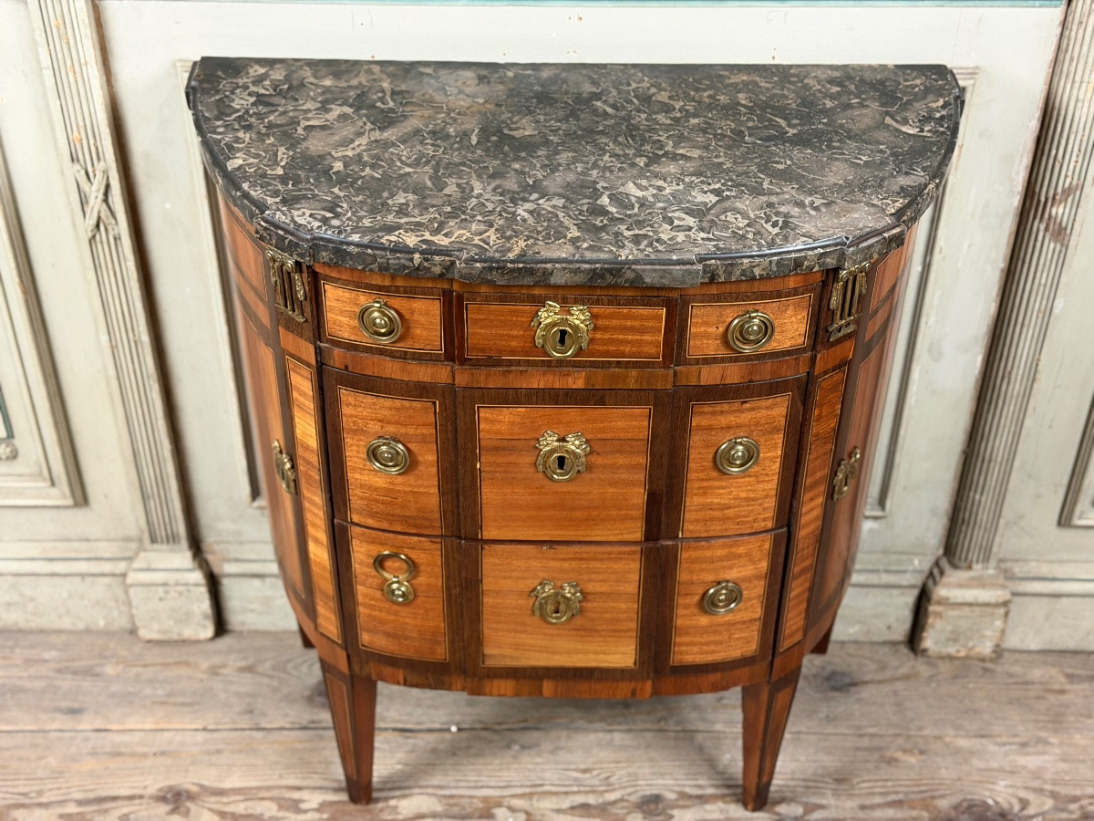 Commode Demi-lune Louis XVI en placage de bois fruitiers, France XVIIIéme siècle -photo-4