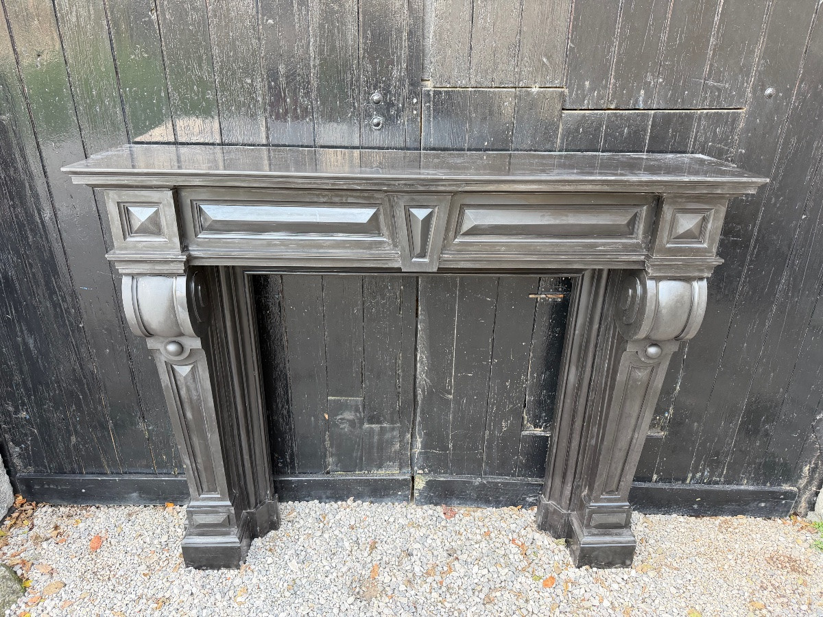 Grande cheminée Napoléon III en marbre noir de Belgique, vers 1880 -photo-1