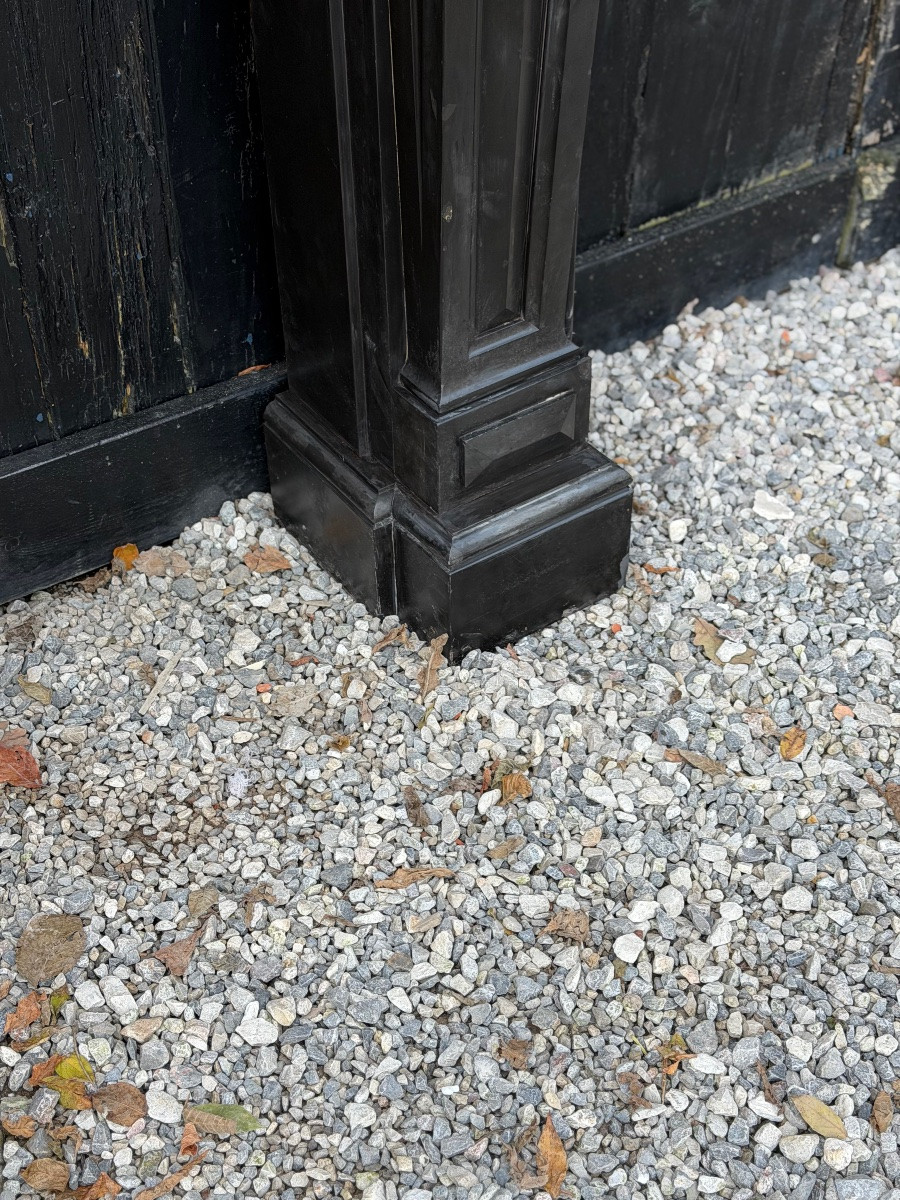 Grande cheminée Napoléon III en marbre noir de Belgique, vers 1880 -photo-3