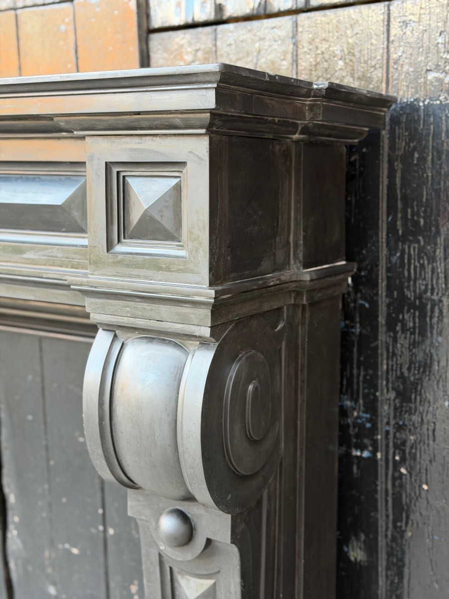 Grande cheminée Napoléon III en marbre noir de Belgique, vers 1880 -photo-8