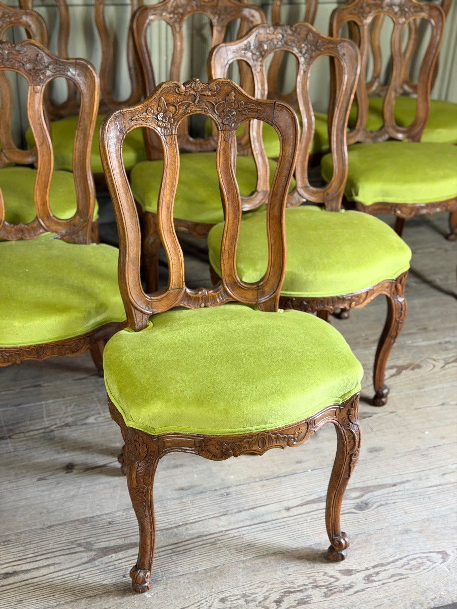 Set Of 12 Louis XV Chairs In Carved Wood, Liège, 18th Century -photo-3