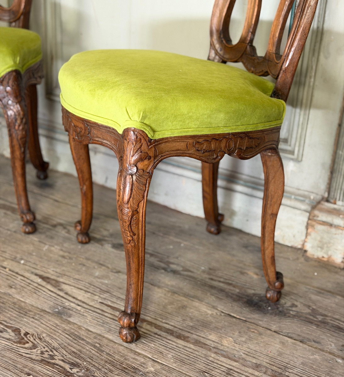 Set Of 12 Louis XV Chairs In Carved Wood, Liège, 18th Century -photo-2