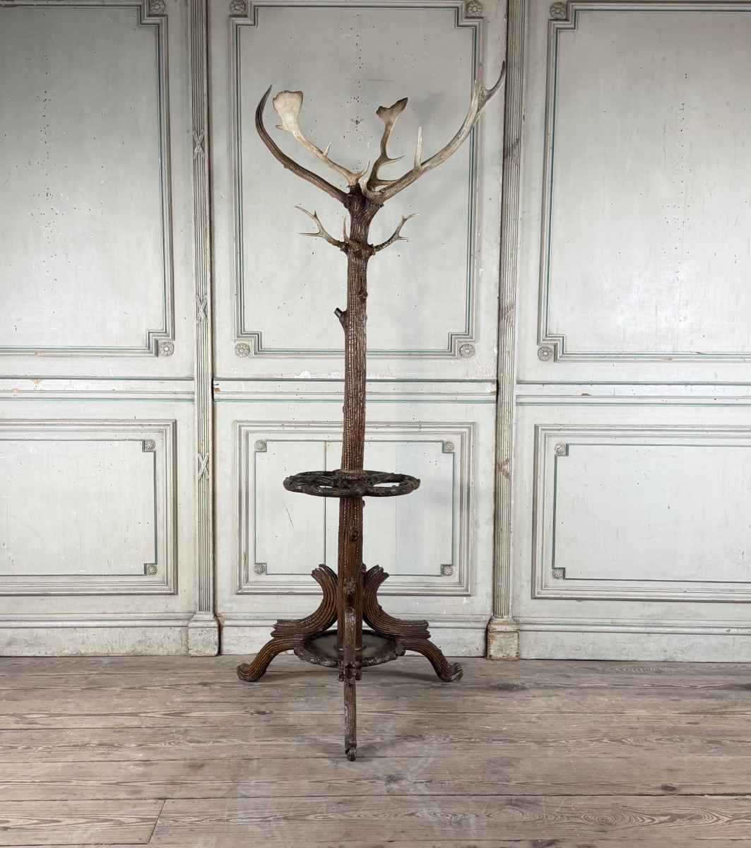 Portemanteau Forêt-Noire en bois sculpté, vers 1900-photo-3