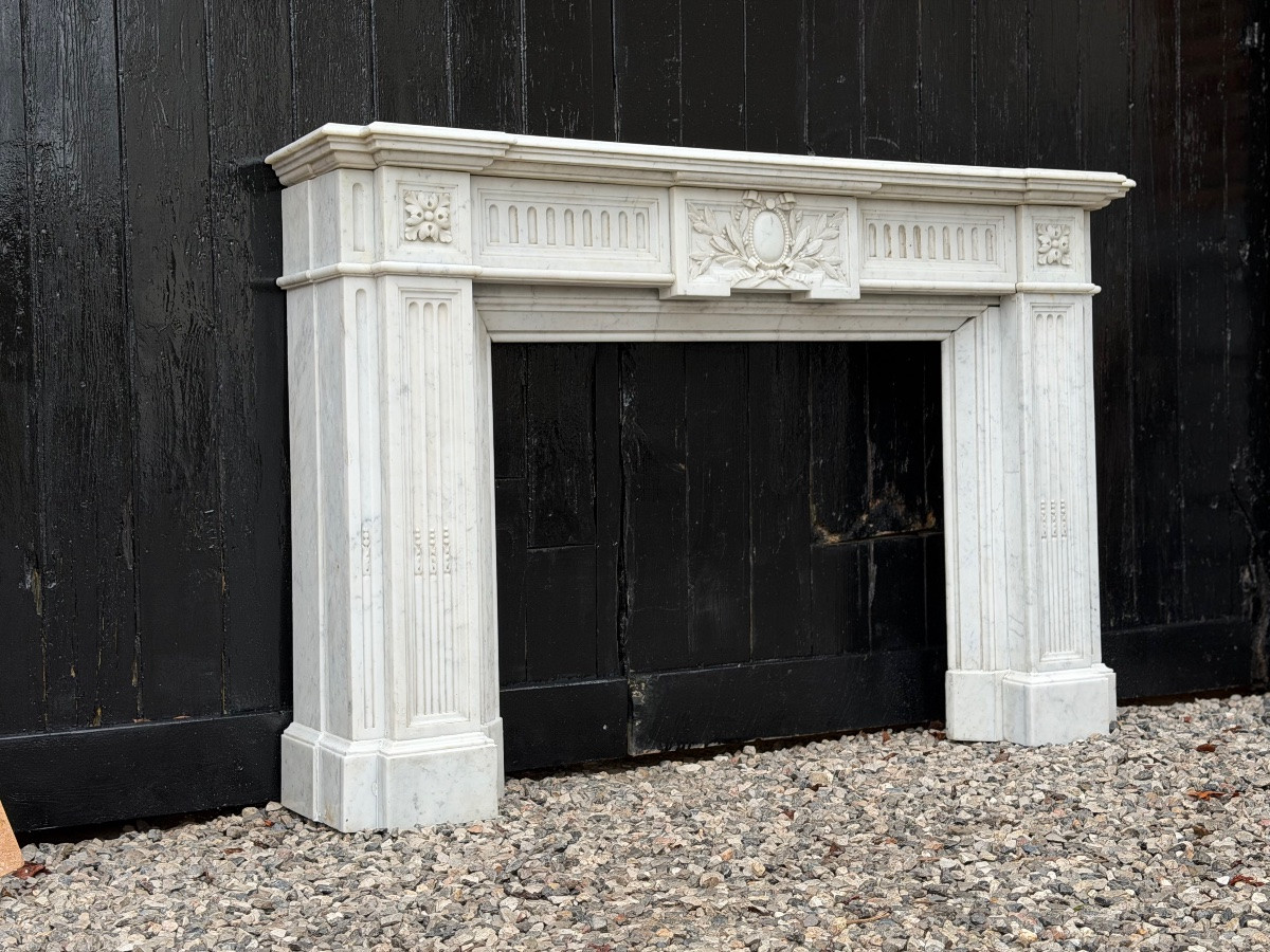 Cheminée de style Louis XVI en marbre blanc de Carrare vers 1880-photo-7