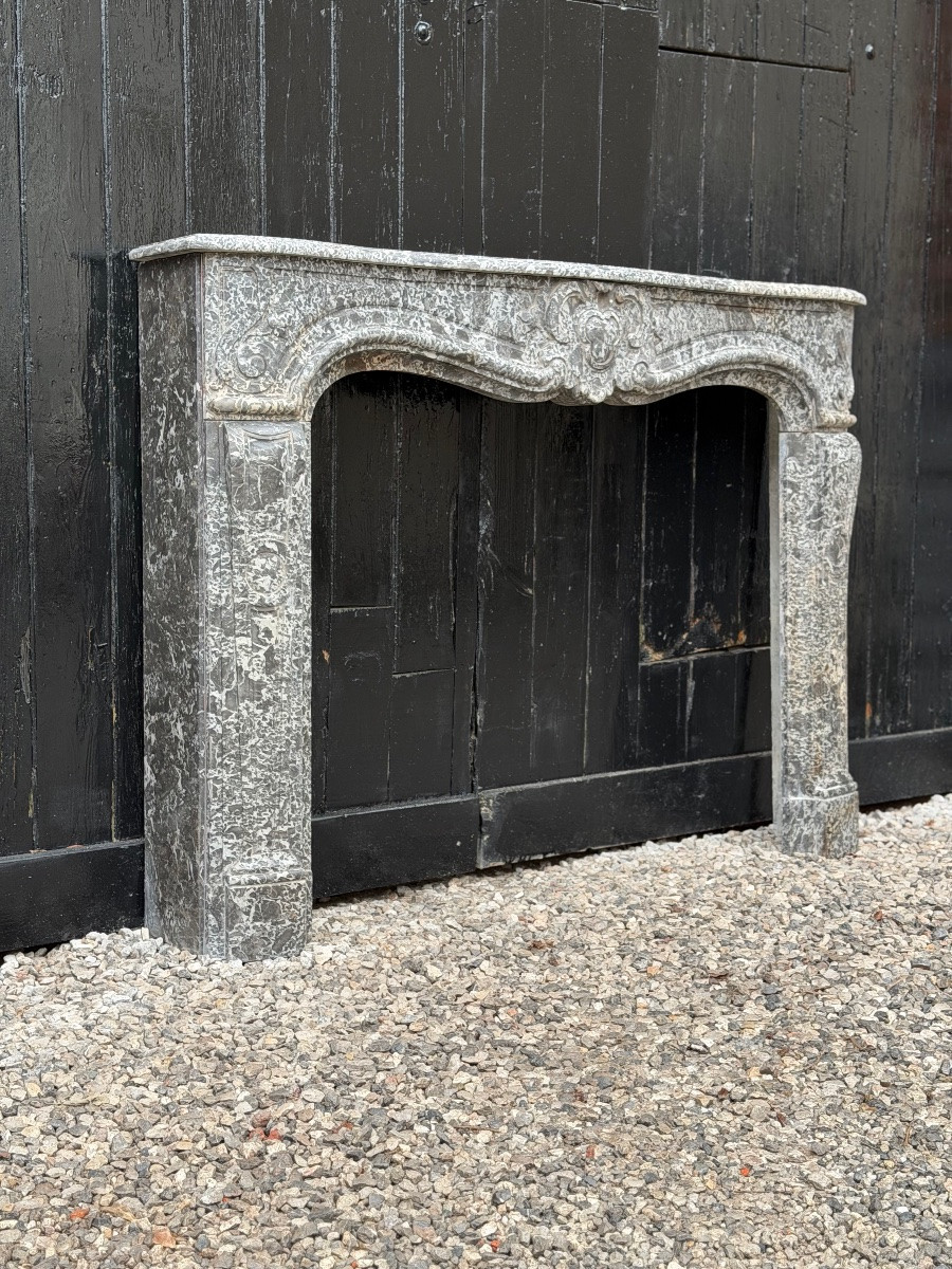 Cheminee régence en marbre gris, Sainte-Anne, XVIIIe siècle-photo-3