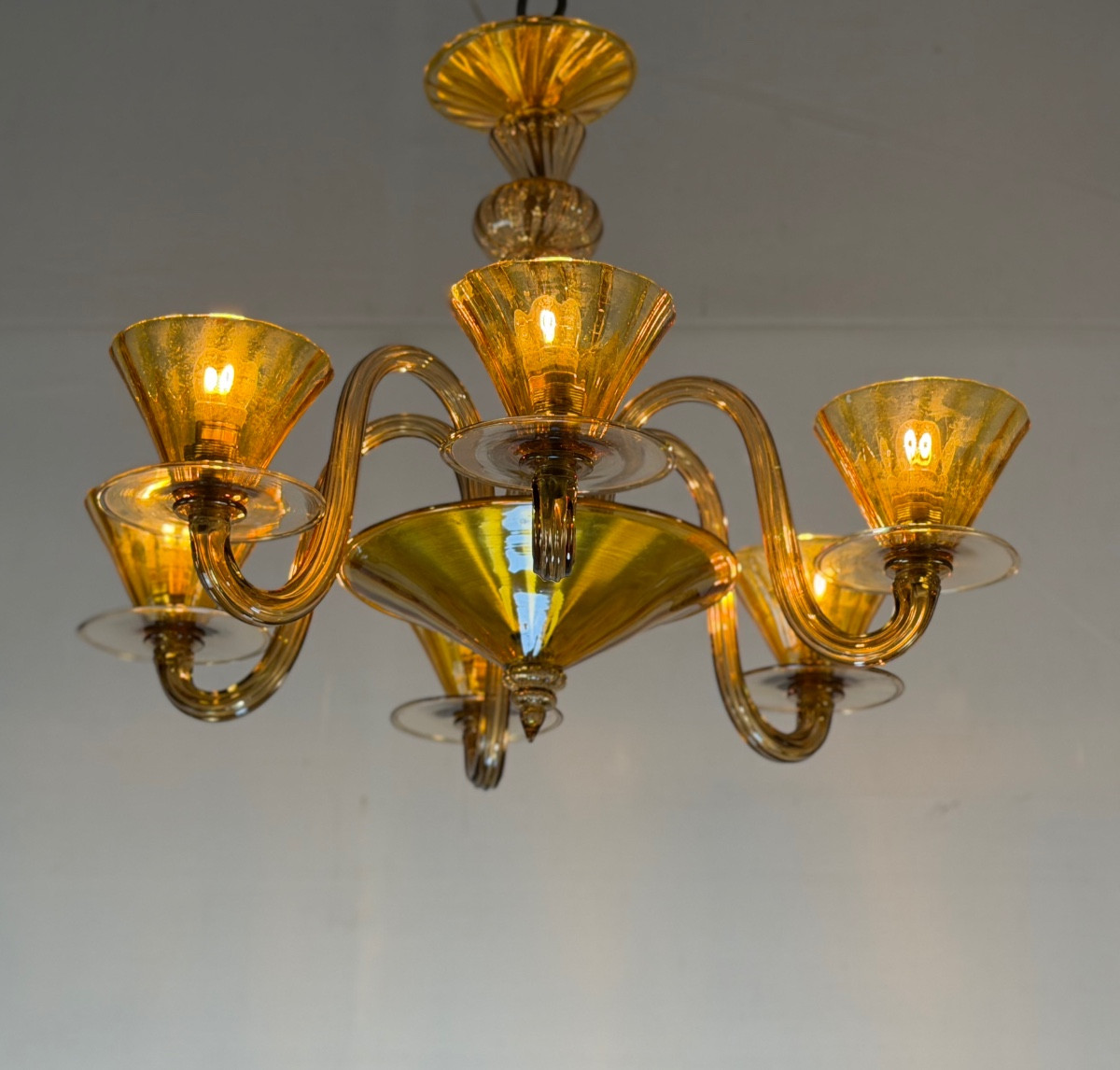 Venetian Chandelier In Brown And Yellow Murano Glass, Circa 1940 