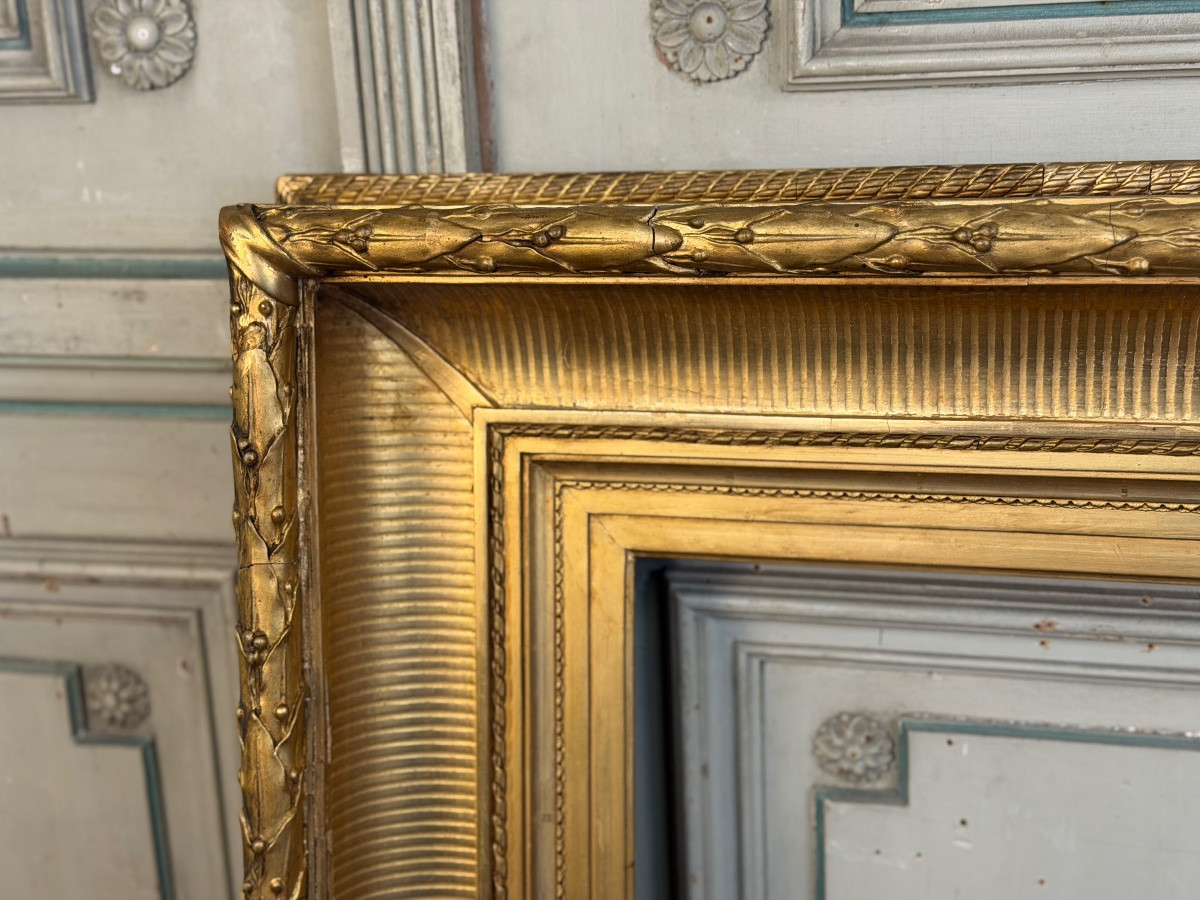 Louis XVI Style Stuccoed And Gilded Wooden Frame, Circa 1900 -photo-3