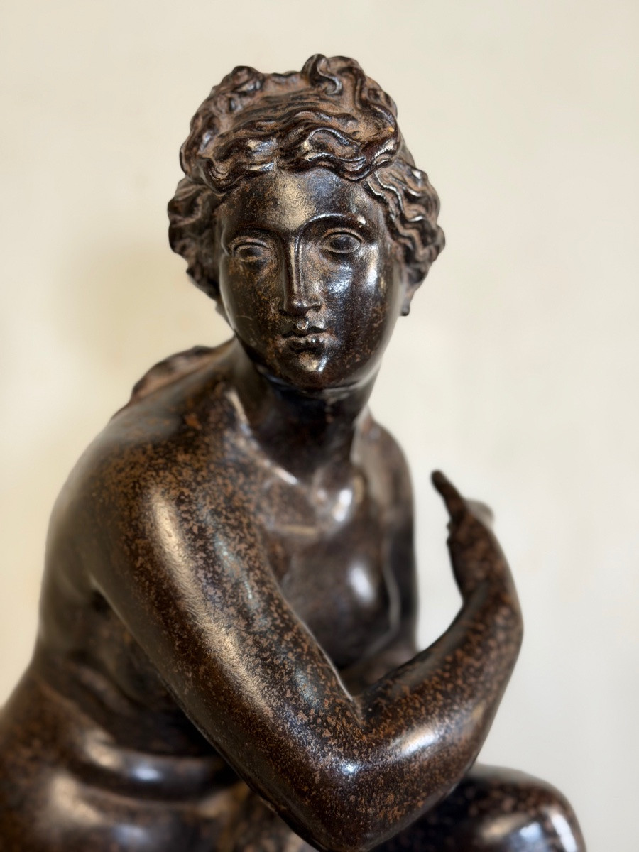 Crouching Venus, Cast After The Sculpture By Doidalsas Of Bithynia, 19th Century -photo-1